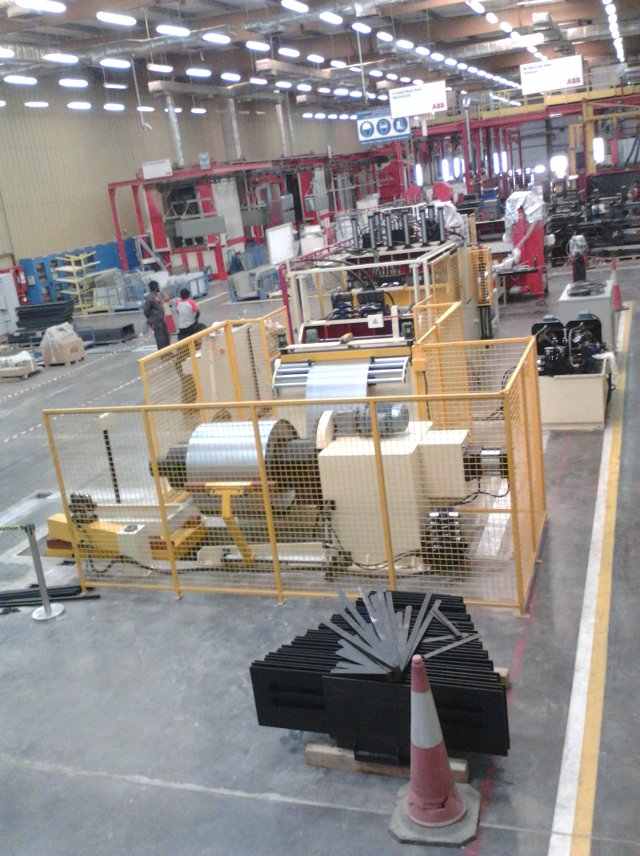 上海禎馳產(chǎn)波紋油箱加工設(shè)備，橫剪機(jī)，縱剪機(jī)